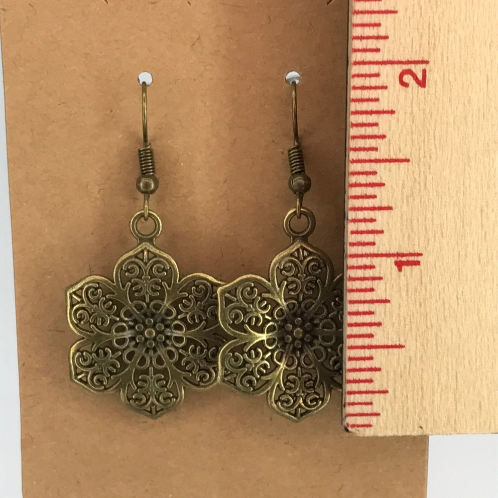 Elegant Floral Bronze Earrings Fashion Earrings - Picture 2 of 3
